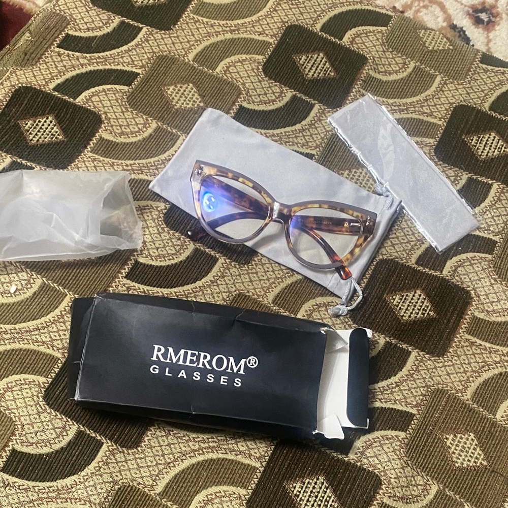 RMEROM Blue Light Blocking Glasses – Tortoise Cat-Eye